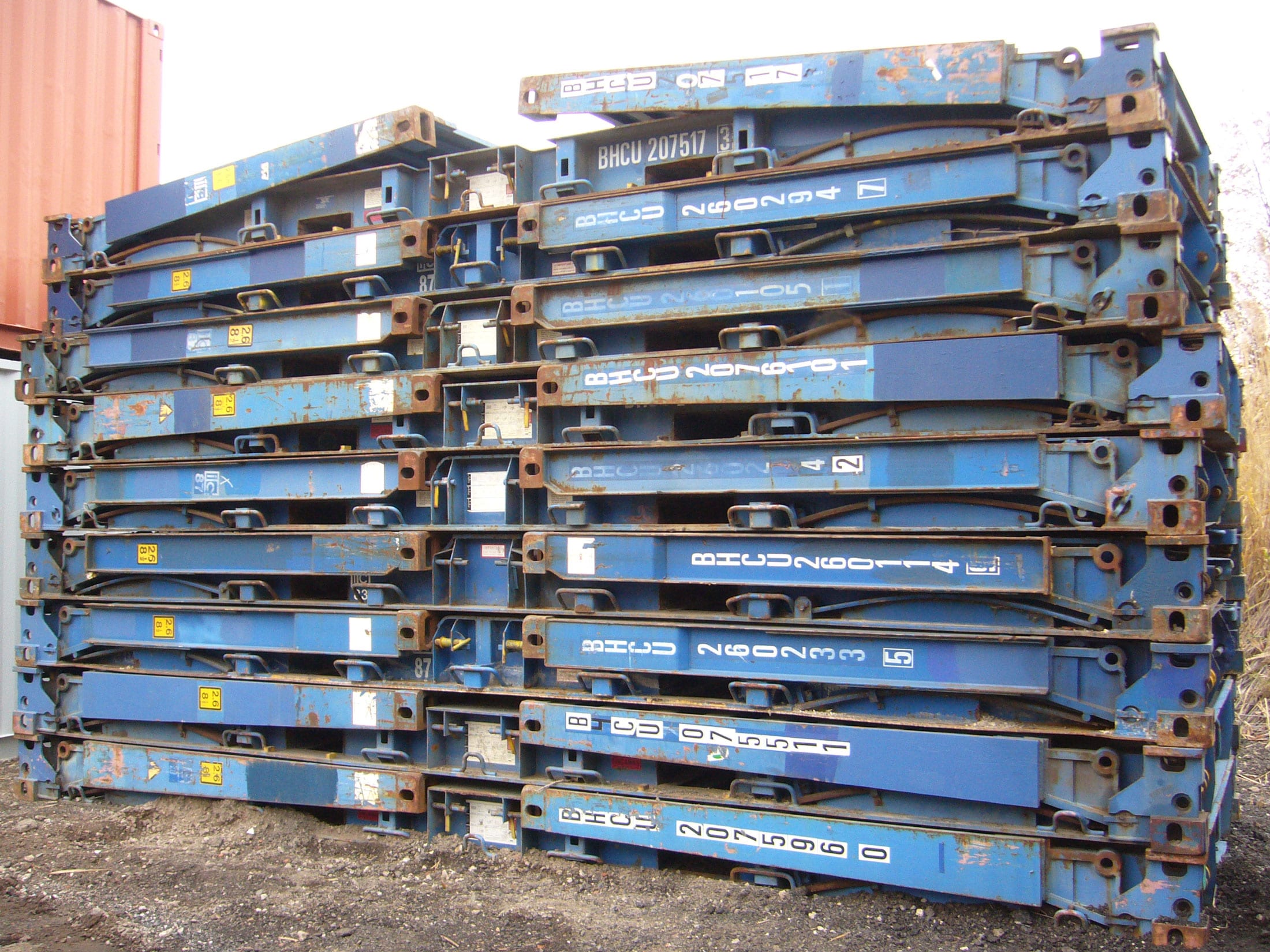 TRS' 20ft flatracks carry oversized or uniquely shaped equipment