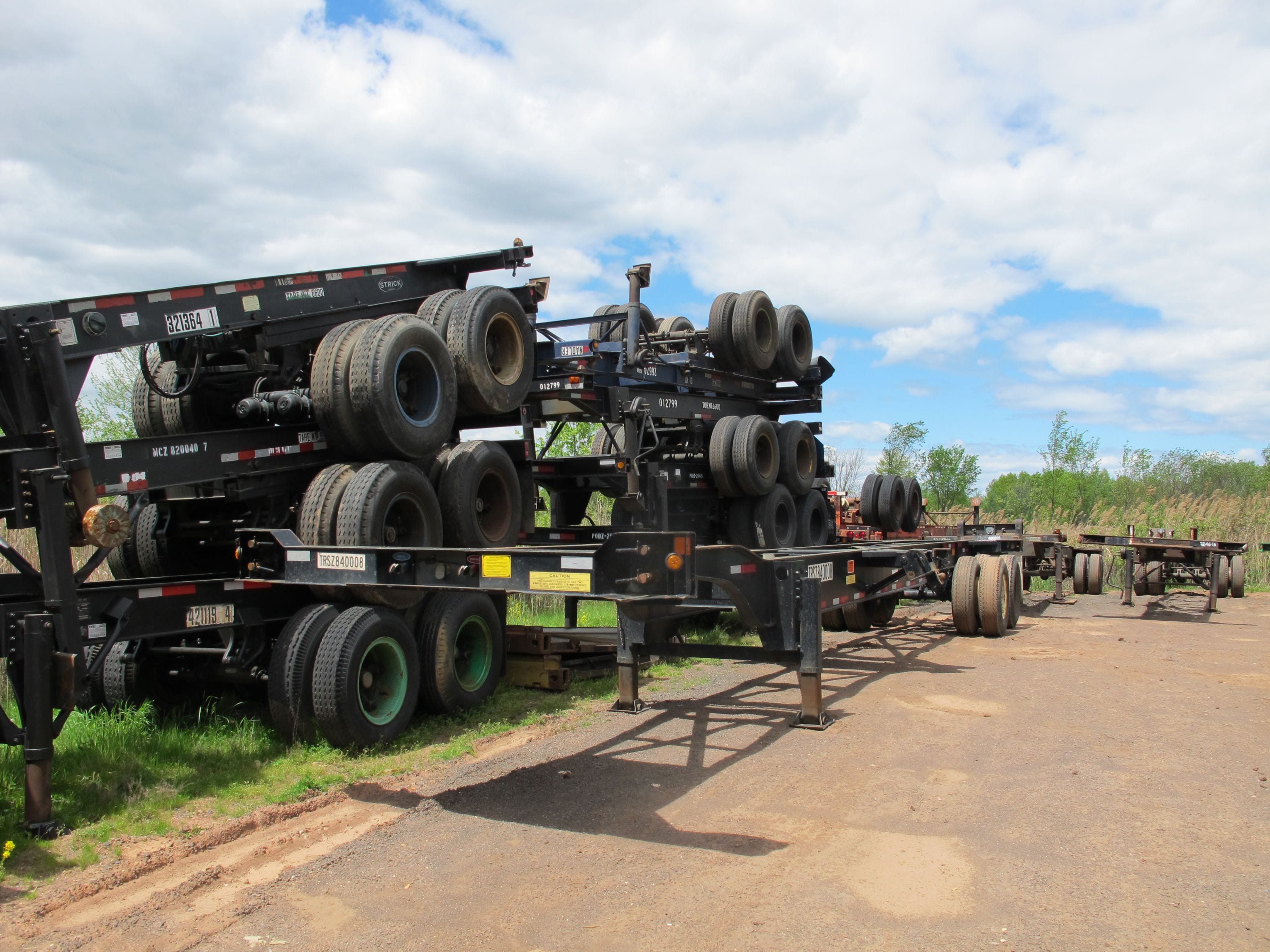 TRS Containers has chassis inventory for sale or rent. 20ft, 40ft 40 - 45ft extendables