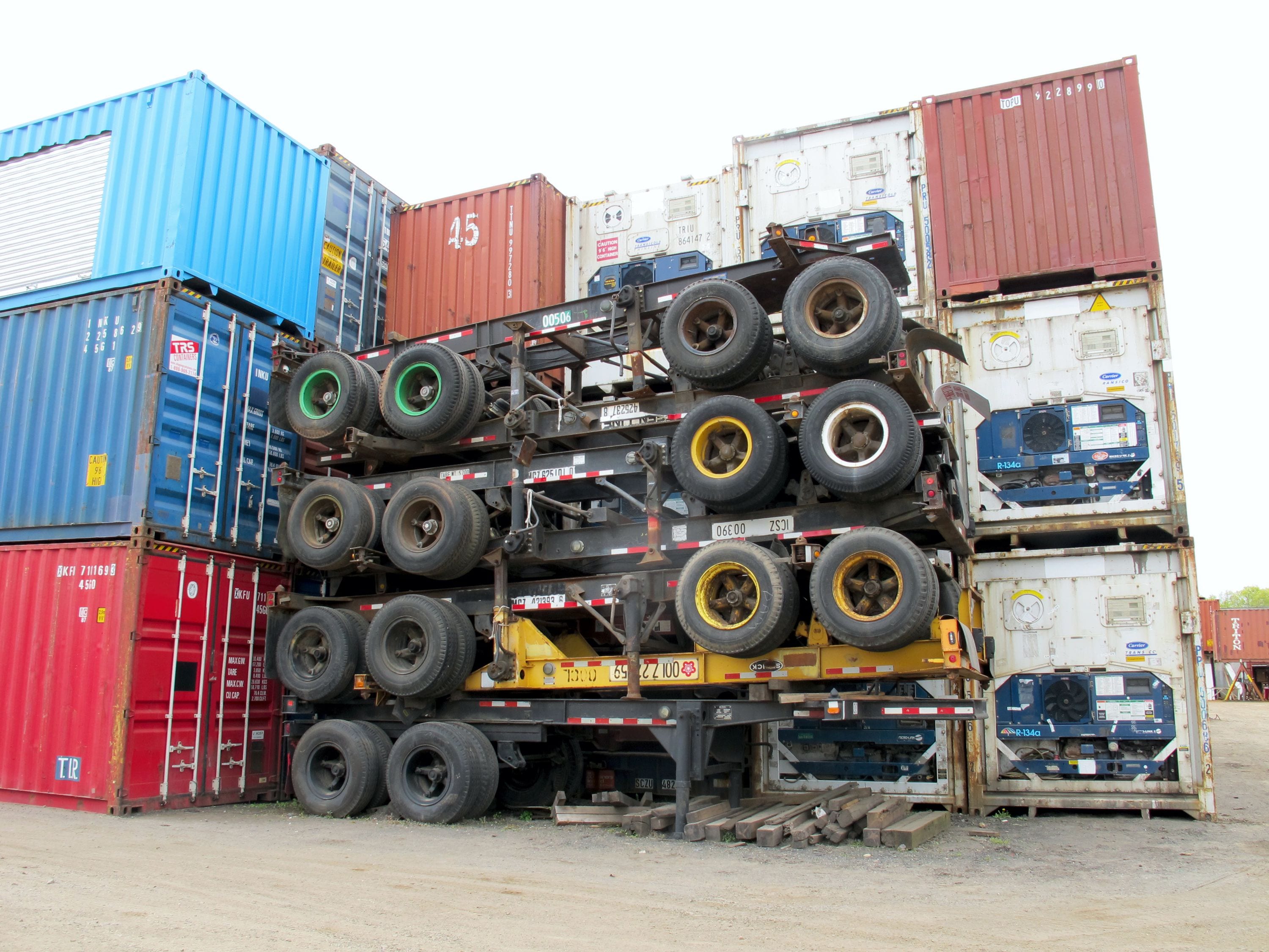 TRS repairs stacks transports repairs 20ft and 40ft ISO chassis